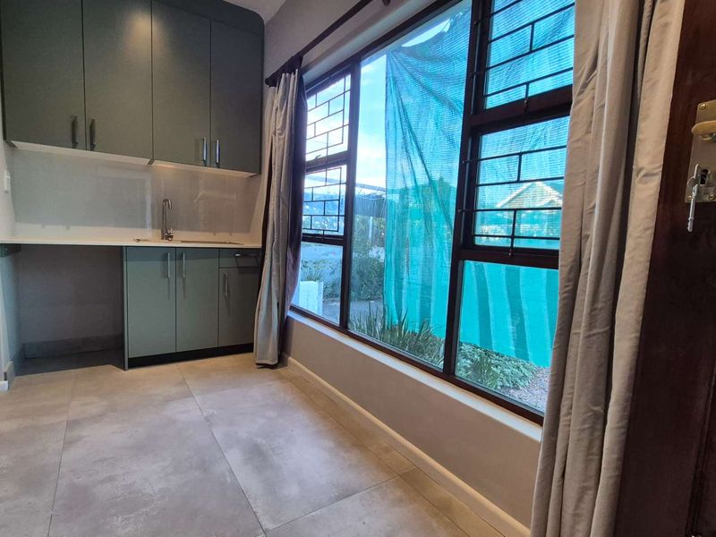 Modern Studio Apartment in Kenwyn – Secure & Stylish Living - Photo 3