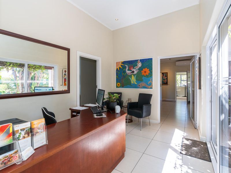 Live and Earn in Cape Town’s Coastal Luxury – Two 4-Star Guesthouses for Sale - Photo 2