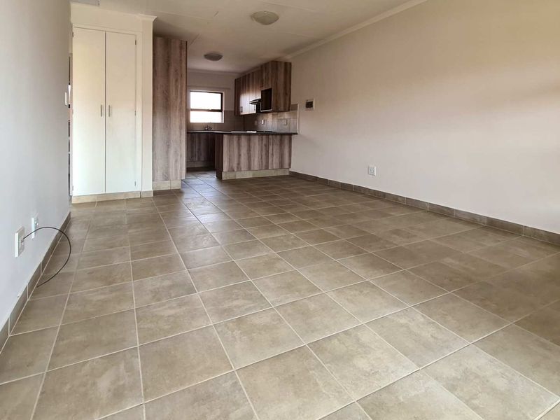 Perfect First Floor 2Bedroom lockup and go! - Photo 9