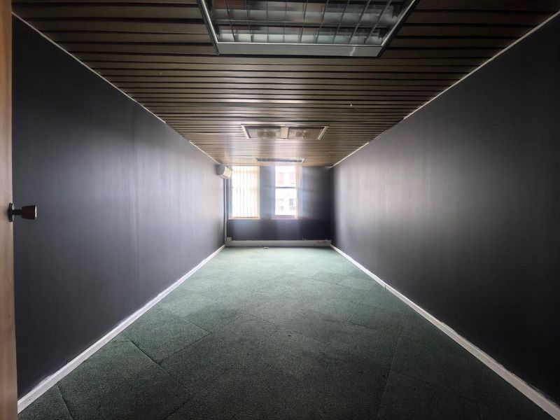 35m2 space available to let - Photo 7