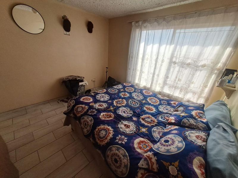 2 Bedroom Flat for sale - Photo 10
