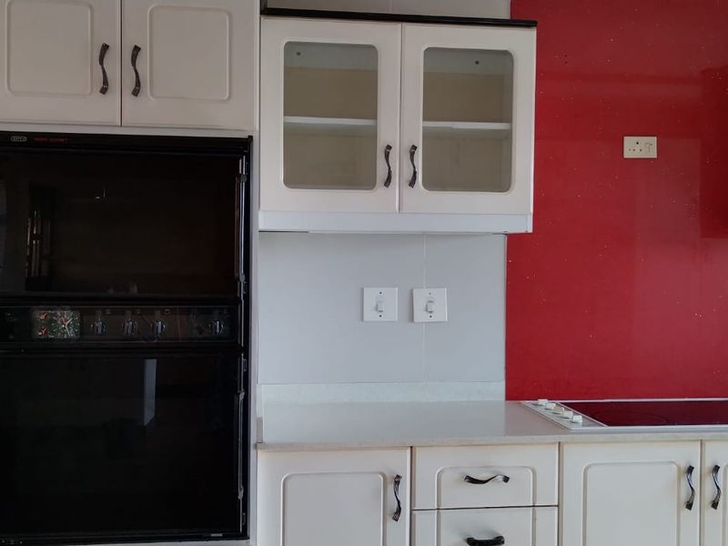 Newly Painted 4 Bedroom, 4 Bathroom House for Rent. - Photo 4