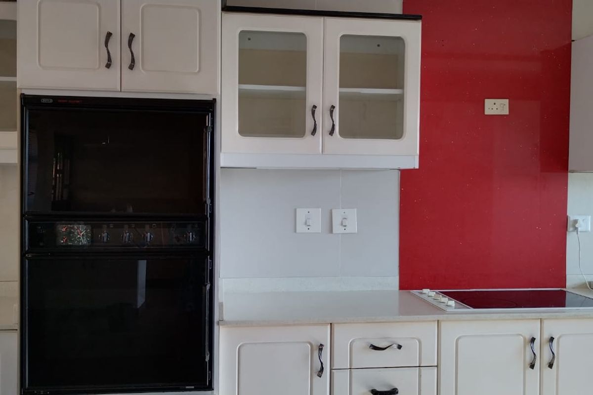 Newly Painted 4 Bedroom, 4 Bathroom House for Rent. - Photo 4