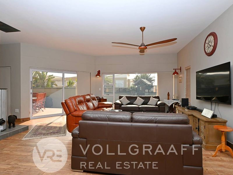 Gem in the perfect location! - Photo 8