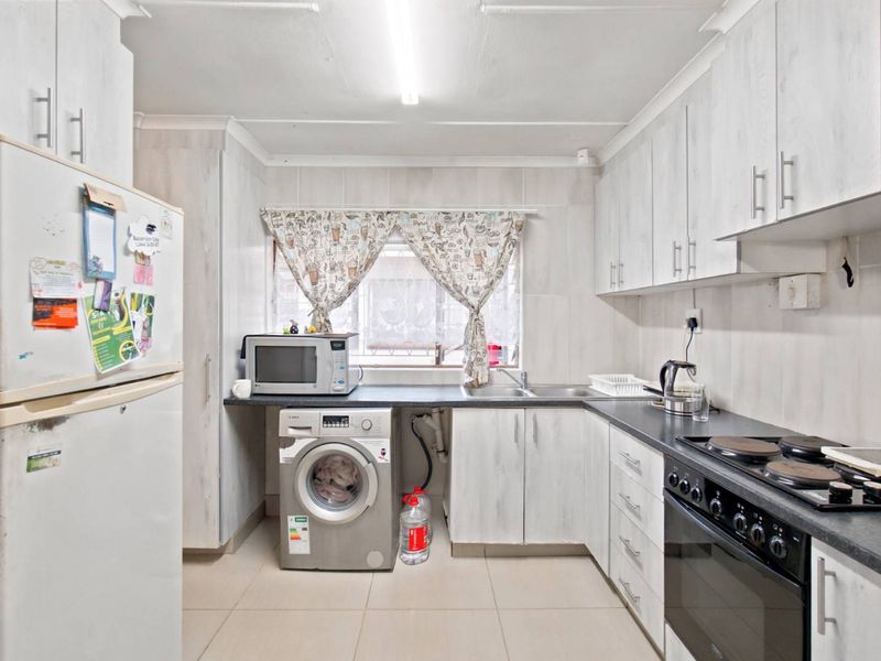 Level land pet friendly simplex - Photo 7