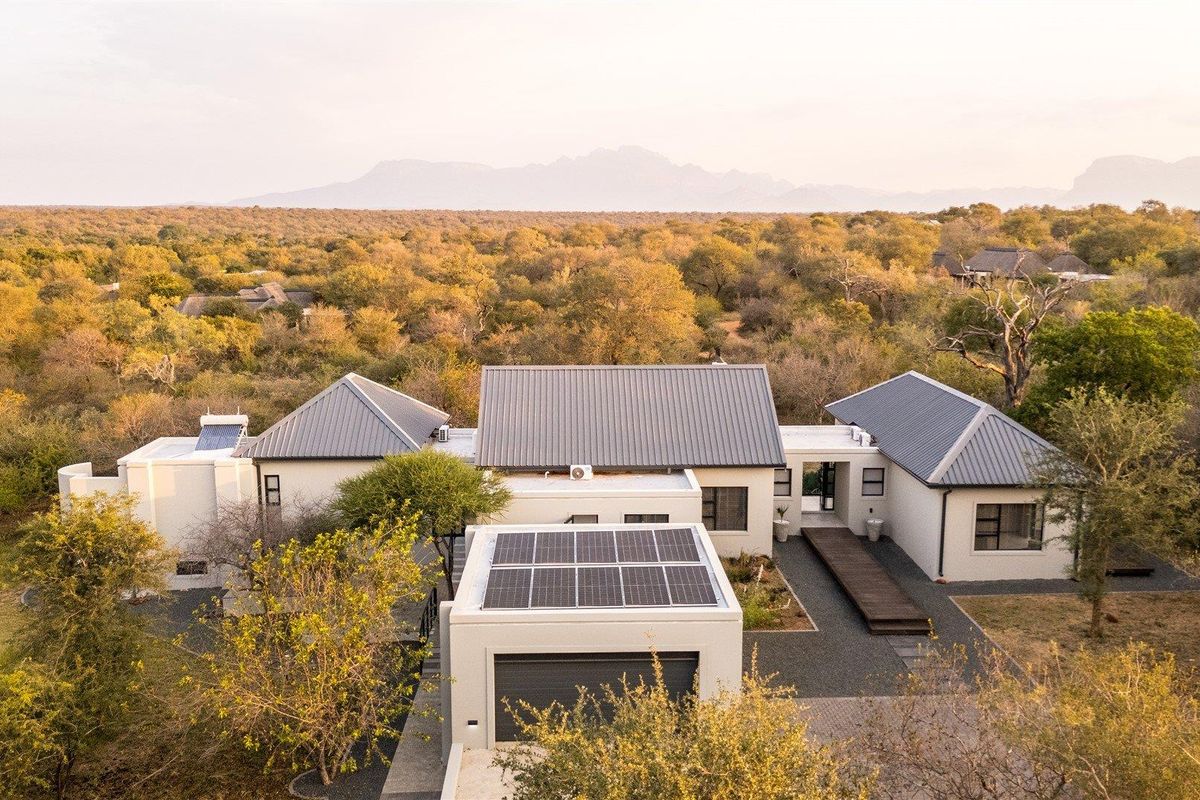 Immaculate home for sale in an excellent location. - Photo 2