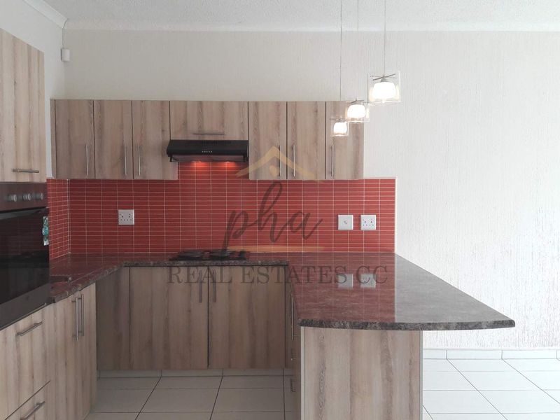 Cosy 3 bedroom Townhouse for sale in Meersig, Walvis bay selling for N$1 360 000.00 - Photo 2