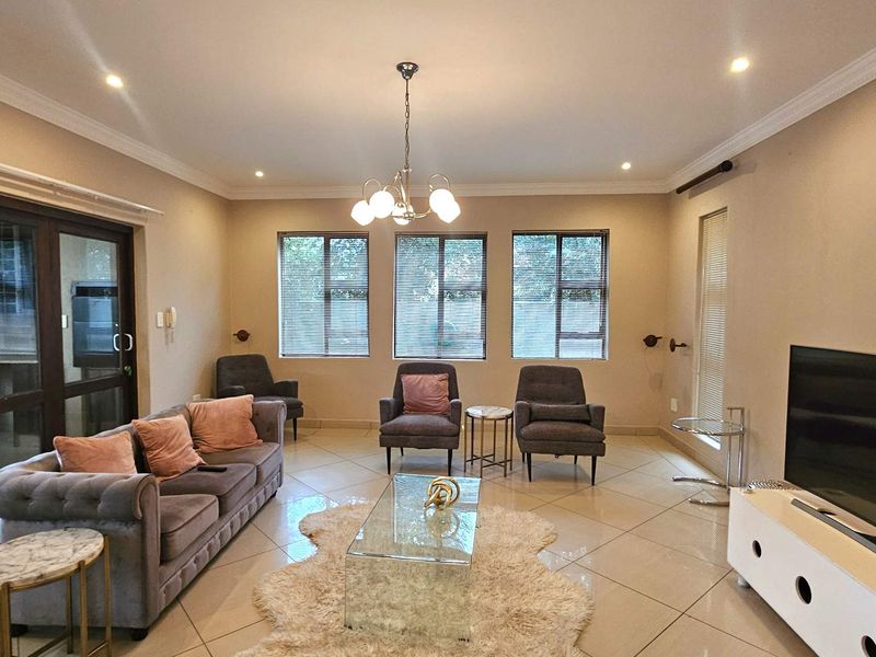 Spacious 5-bedroom home in Willow Acres Estate. - Photo 8