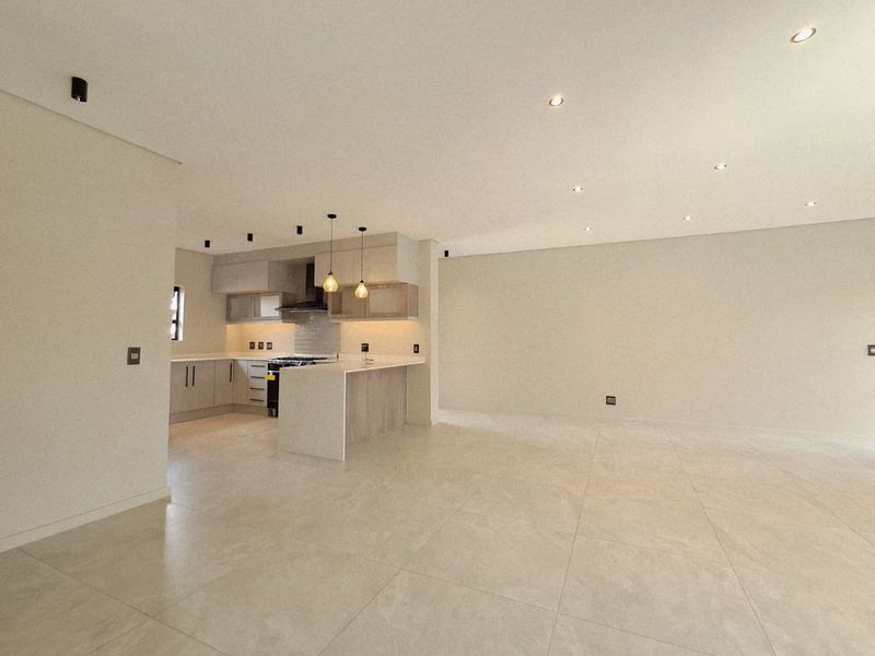 3 Bedroom Cluster in Brackenhurst - Photo 9