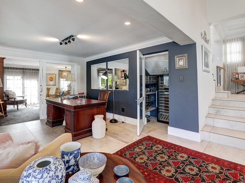 Spacious Open-Plan Family Home & Spectacular Views - Photo 10