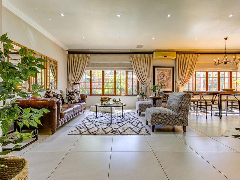 WORTHY OF THE PAGES OF GARDEN AND HOME... with solar and water solutions too! - Photo 8