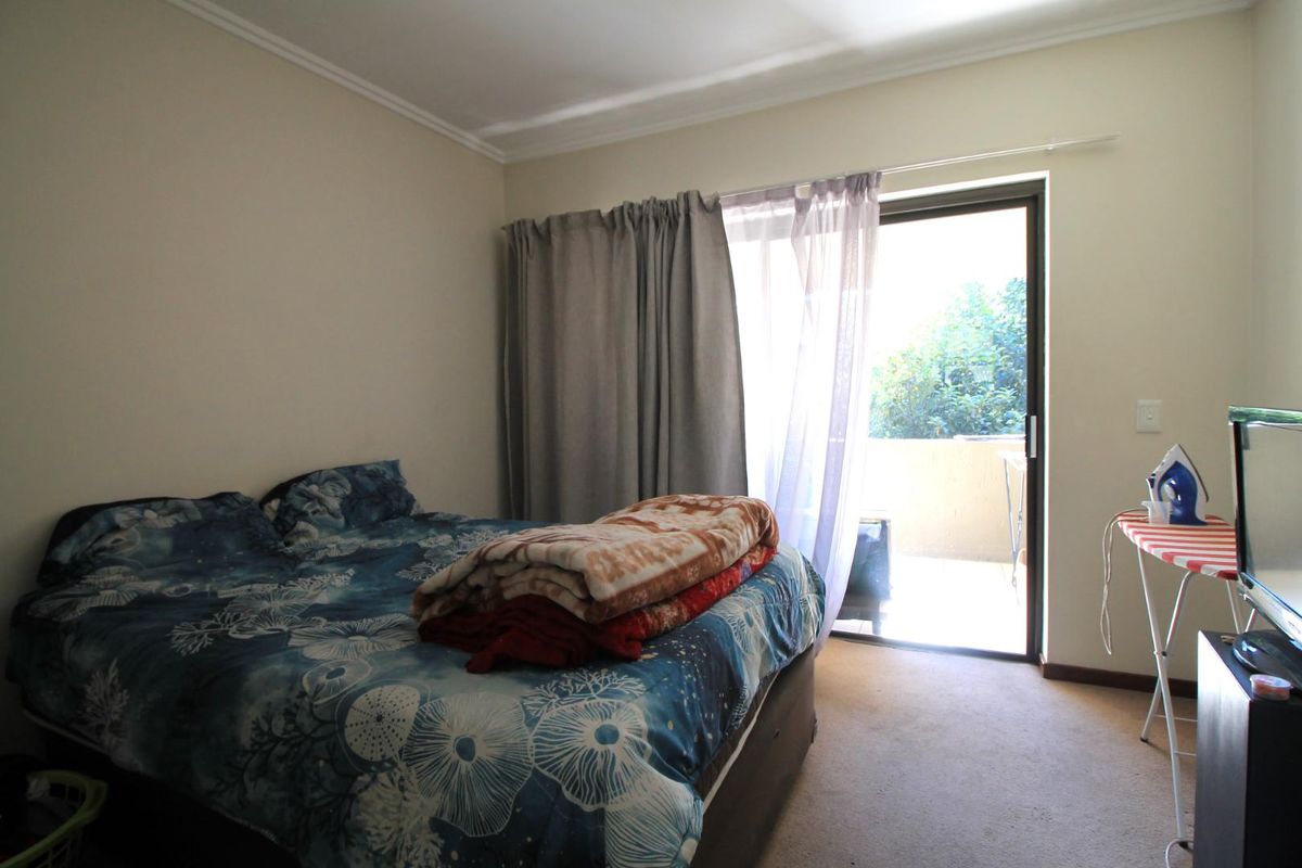 Spacious 2 bedroom townhouse in Broadacres - Photo 5