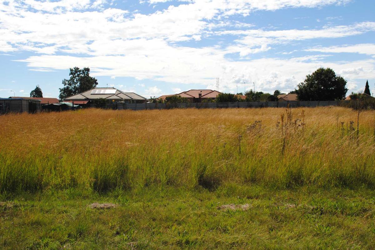 Lovely spacious vacant stand in the attractive Riversdal, Meyerton - Photo 4