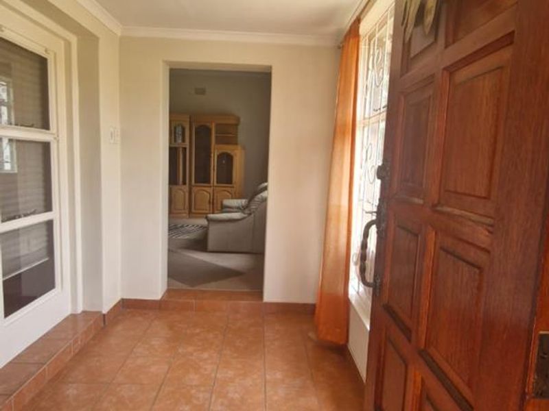 Super Neat Home with Full Flatlet: The Ultimate Space for Living and Growth - Photo 4