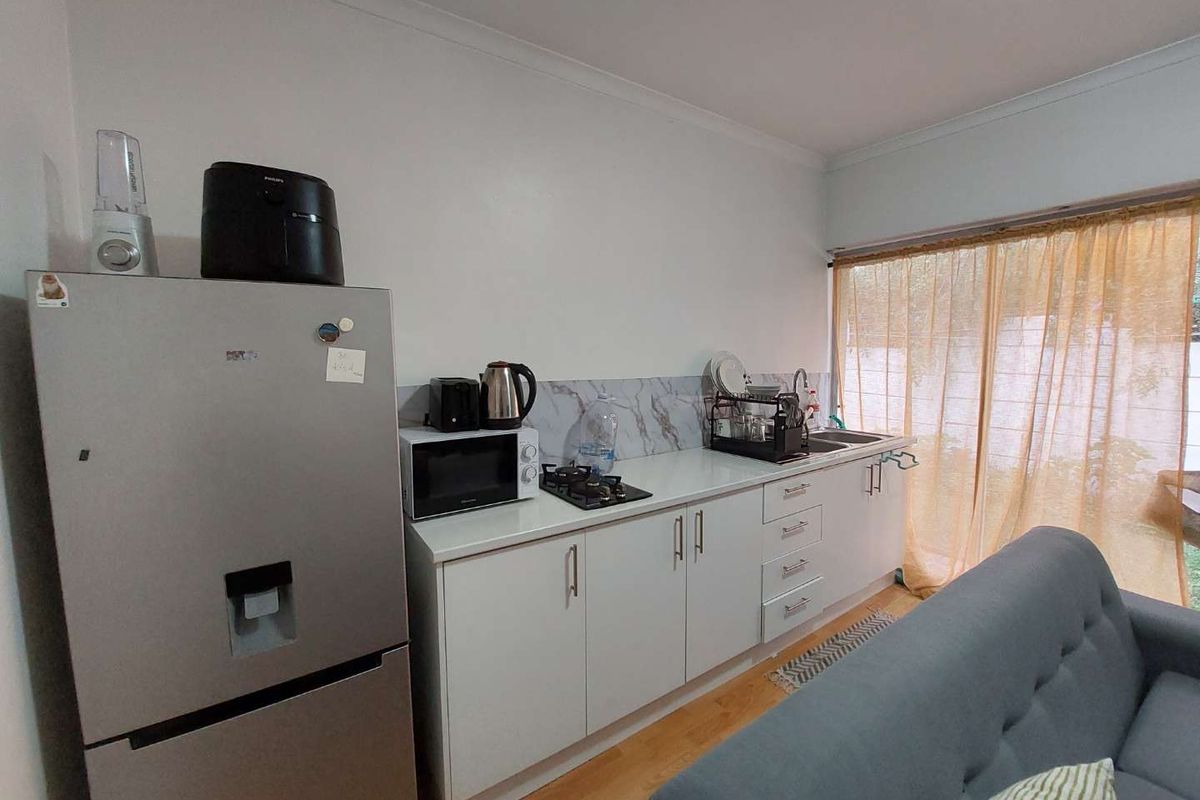 Neat Flatlet In Sybrand Park - Photo 3