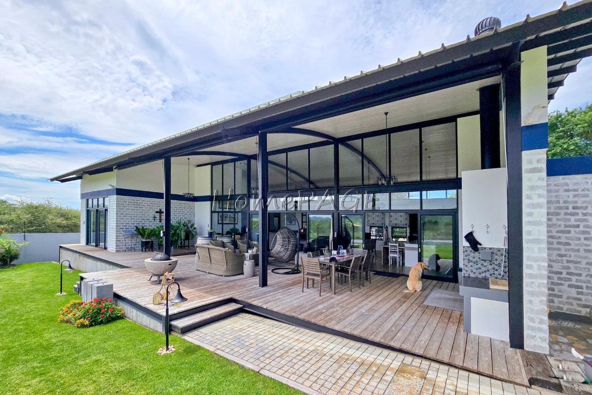 Outjo:  A BEAUTIFUL, ECLECTIC WAREHOUSE-STYLE HOME IS FOR SALE - Photo 5