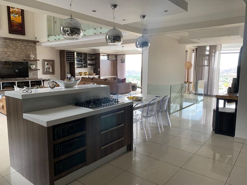 Luxury Meets Functionality in Your Dream Home - Photo 9