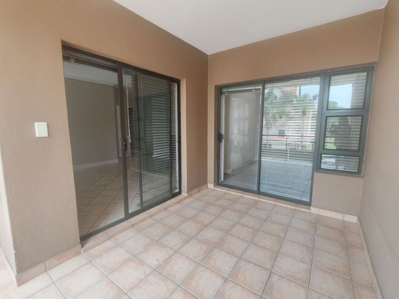 VERY NEAT APARTMENT ON FIRST FLOOR - Photo 5