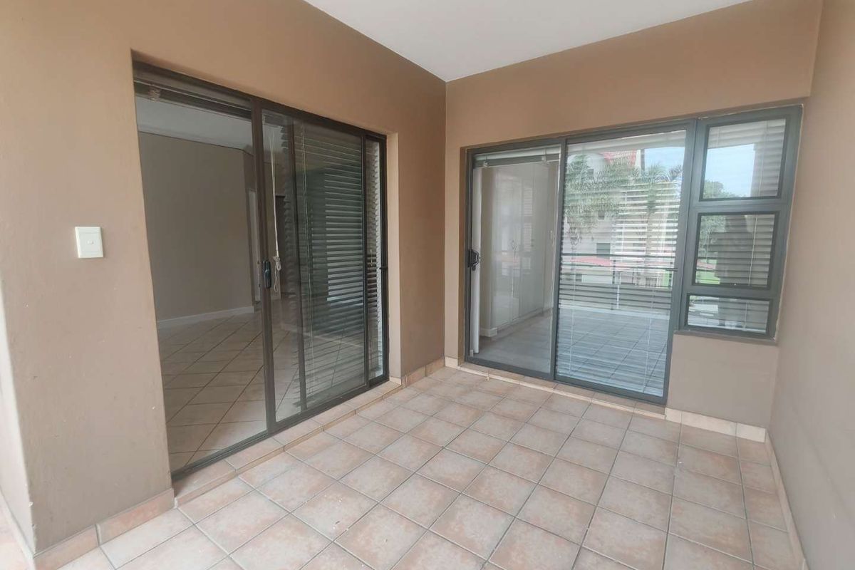 VERY NEAT APARTMENT ON FIRST FLOOR - Photo 5