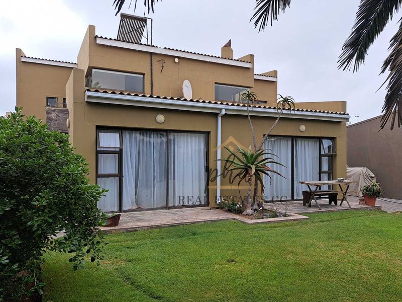 Elegant Gem with stunning views of the Walvis Bay Lagoon for sale for N$3 890 000.00 - Photo 2
