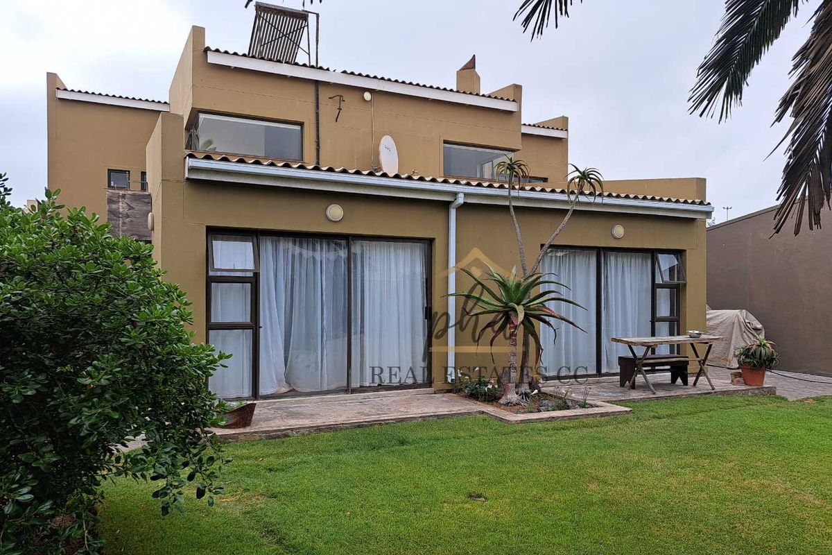 Elegant Gem with stunning views of the Walvis Bay Lagoon for sale for N$3 890 000.00 - Photo 2