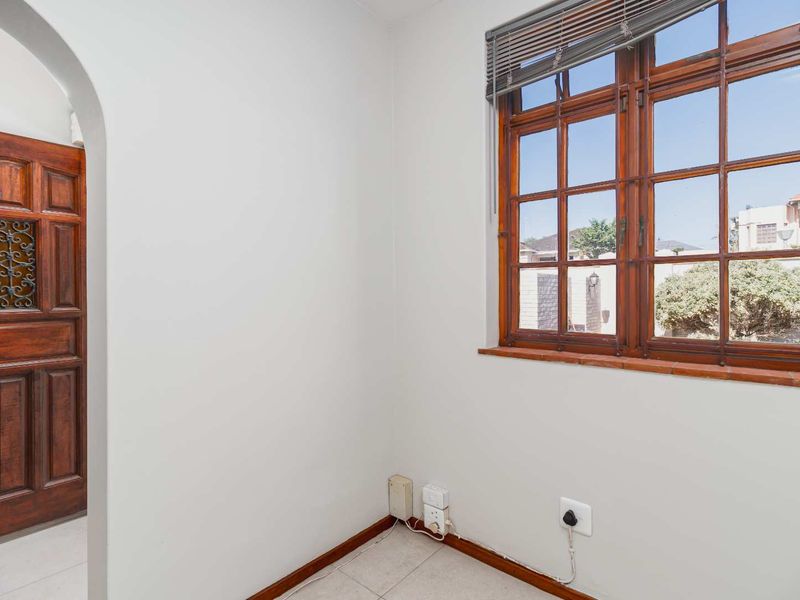 Mount Croix Gem – A timeless beauty where old-world charm meets effortless modern living living - Photo 4