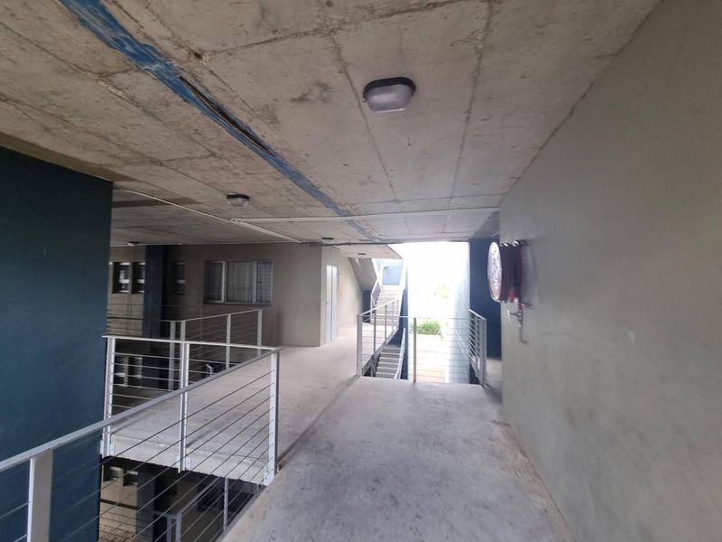 2 Bedroom Starter or Investment property Rocky Crest - Sommerton - Photo 6