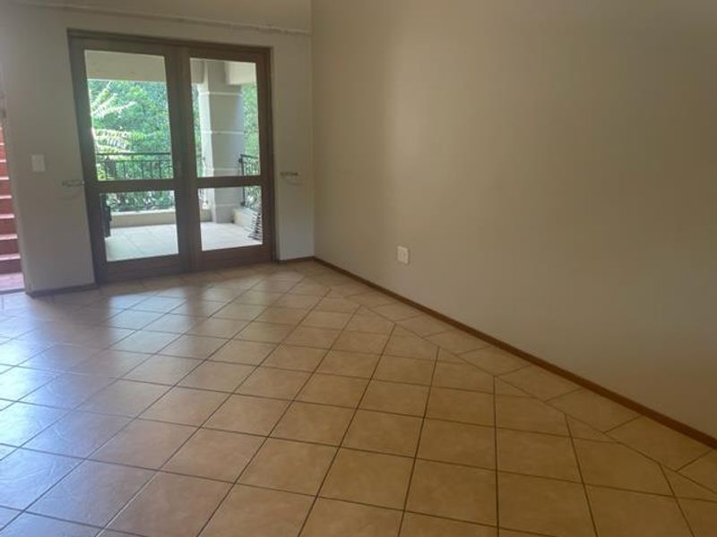 UNFURNISHED ONE BEDROOM - Photo 5