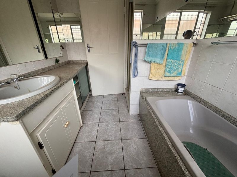 2 Bedroom 1 Bathroom Townhouse For sale in Mayfield Park - Photo 10