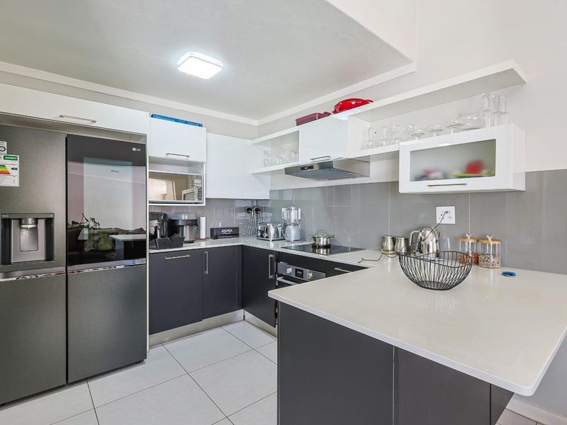 3 Bedroom For Sale , - Photo 8