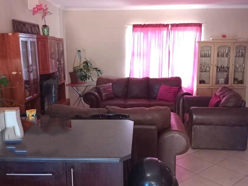 Family Home - Photo 2