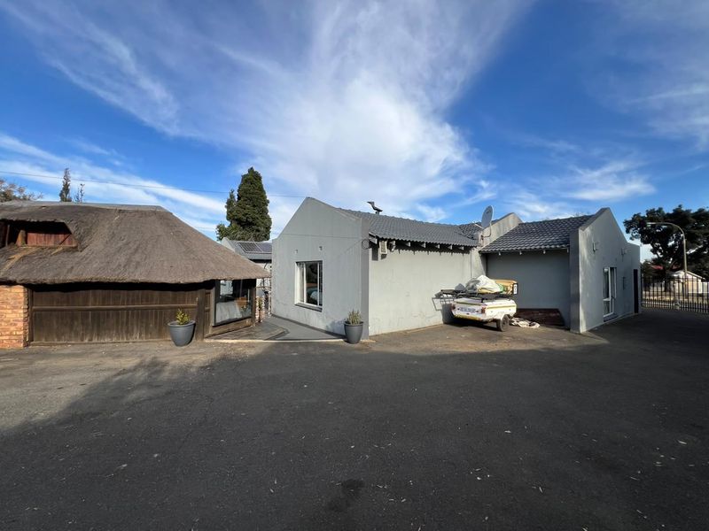 The Ultimate House Hack: Luxury 4-Bed Home + R18,000 Net Monthly Income! - Photo 5