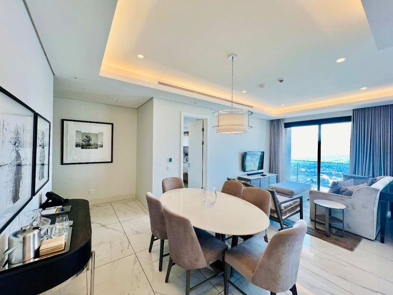 Experience Unrivaled Luxury: Fully Furnished 2-Bedroom Apartment at The Leonardo - Photo 6