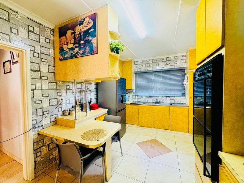Welcome to the vibrant suburb of Nagina in Pinetown - Photo 8