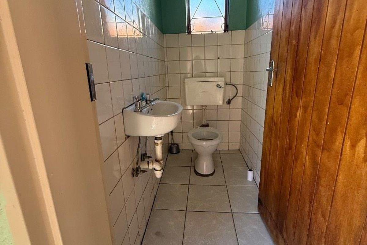 House for sales in Soweto. - Photo 5