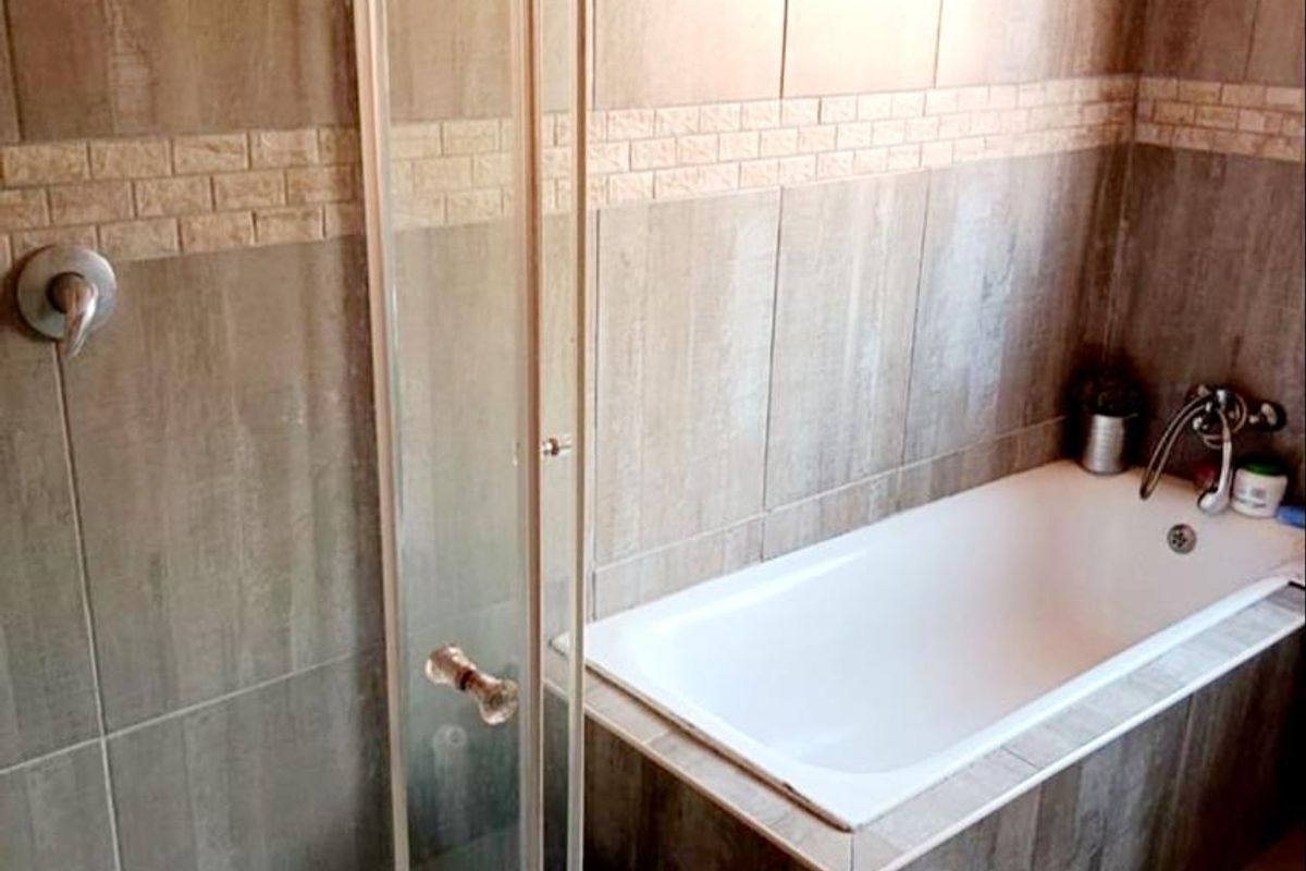 3 bedroom house for sale in Leondale - Photo 3