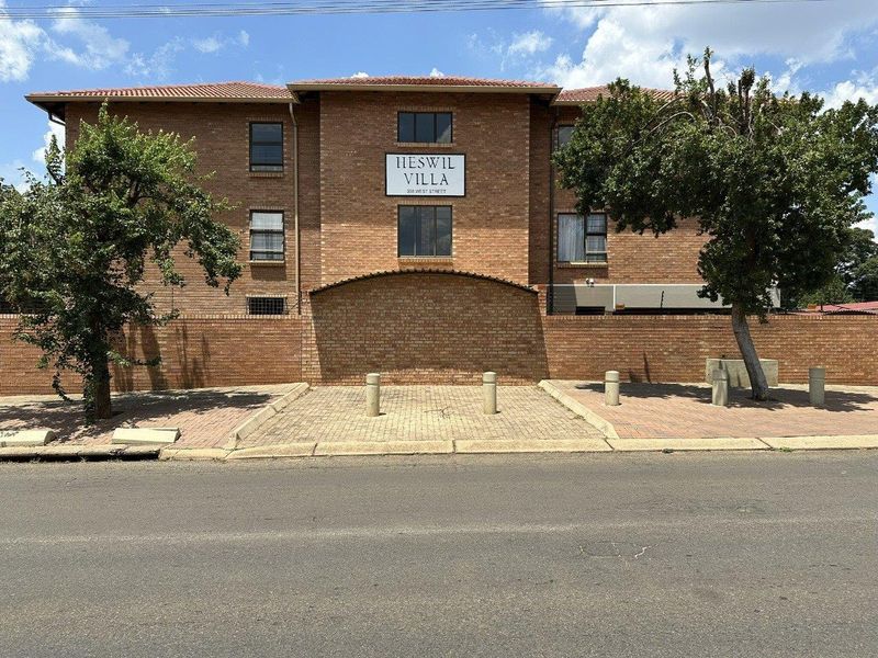 TWO BEDROOM APARTMENT IN PRETORIA NORTH : 1 AUGUST 2026 - Photo 1