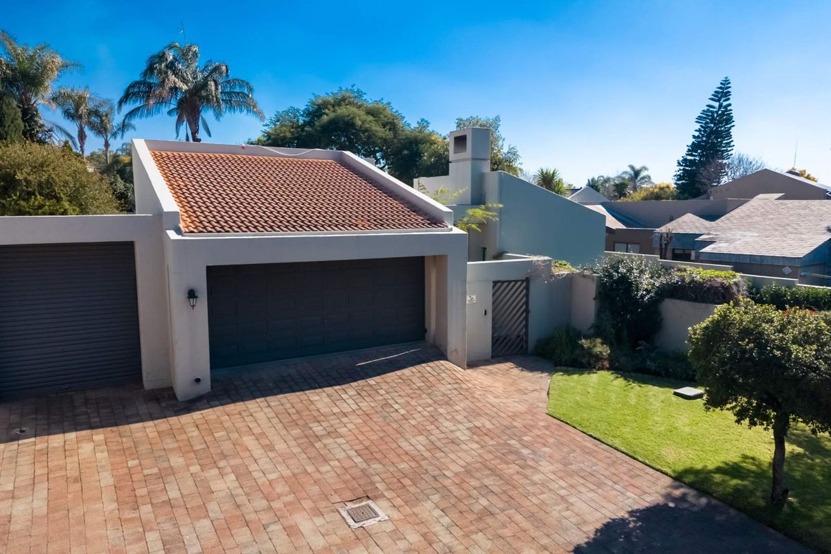 3 Bedroom Family Home / House to Rent in Fourways Gardens - Photo 3