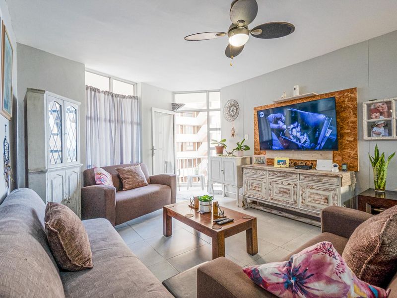 Modern on the beach - Photo 3