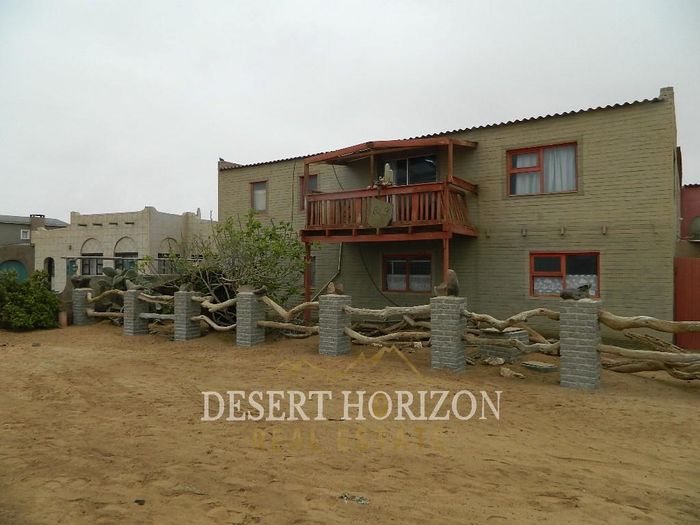 Property #2560880, House For Sale in Henties Bay Central