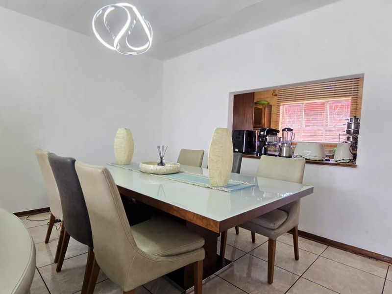 3 Bedroom Townhouse / Apartment for Sale in New Redruth - Photo 8