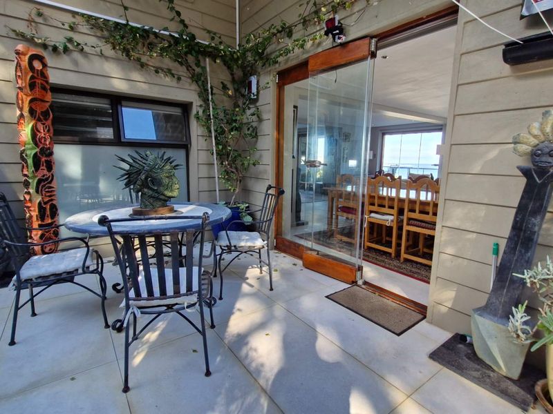 Exclusive Mountside Sanctuary: Breathtaking Chapman’s Peak, Valley & Ocean Views - Photo 6