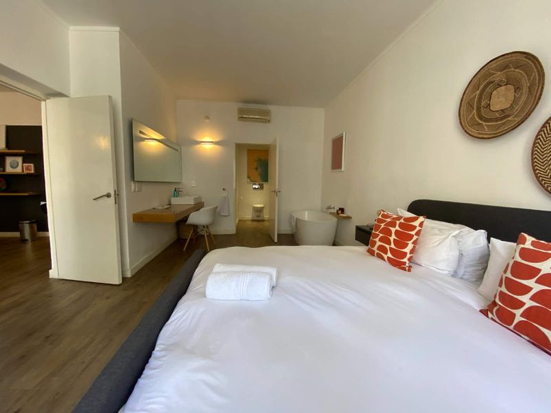 Charming 1-Bedroom Apartment in The Adderley - Photo 9