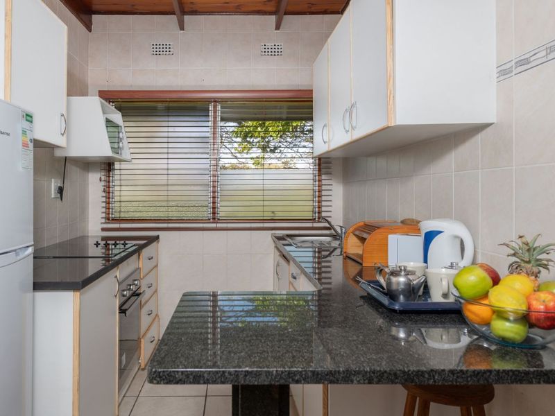 REDUCED !!! 2 bedrooms Apartment in ST LUCIA - Photo 6