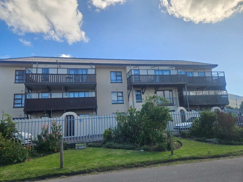 Ground floor 1 Bedroom flat in Three Sisters Kleinmond - Photo 1