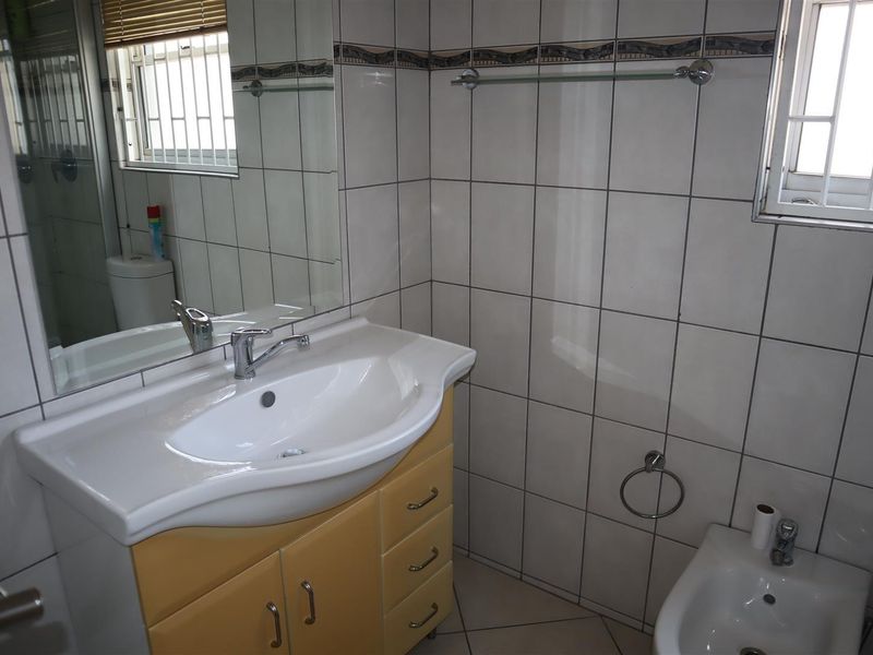 Not to be missed, 1 level Townhouse in popular complex for sale. - Photo 8