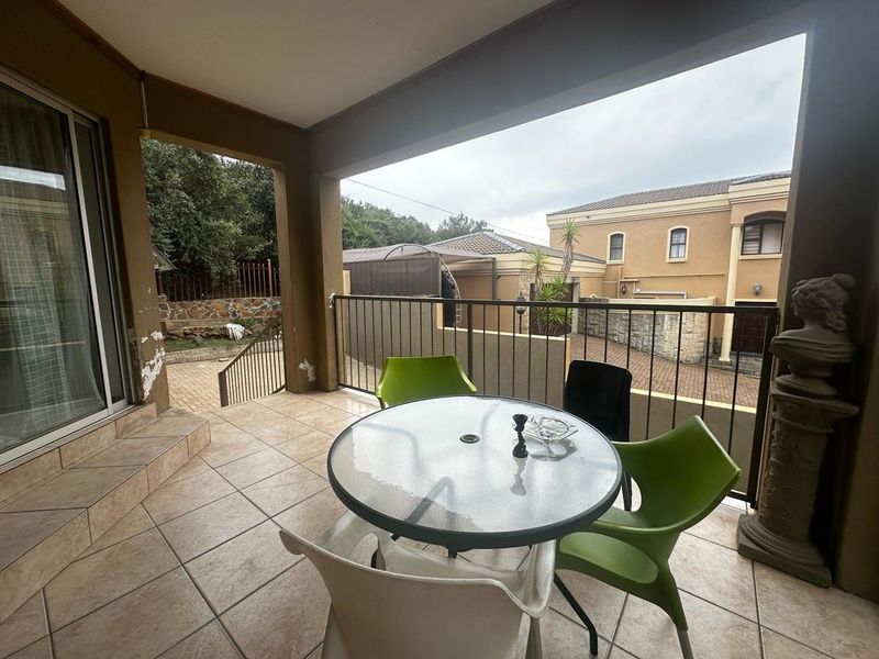 Whispers of Nature: Elegant Duet Living in Baysvalley - Photo 9