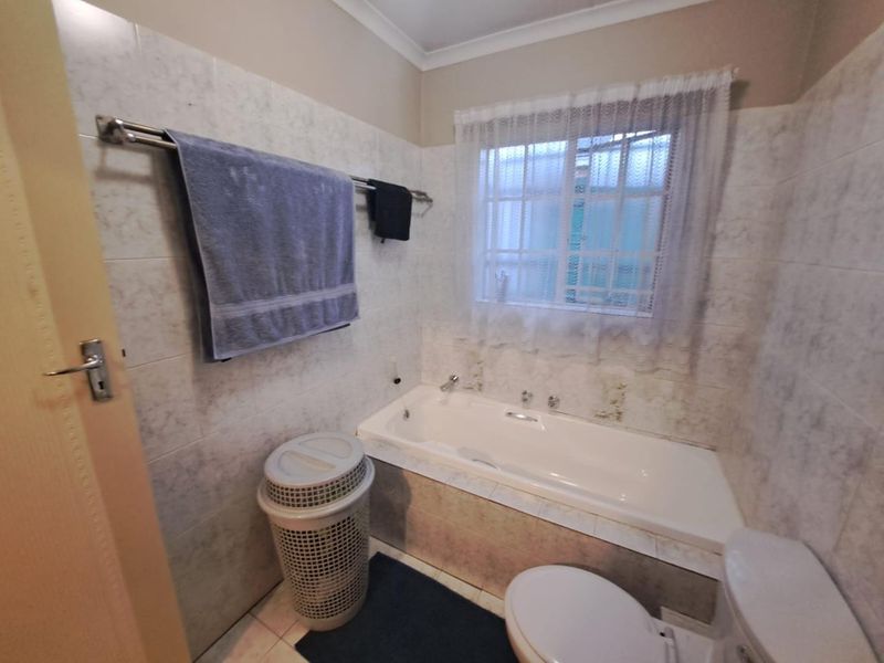 Spacious 3 Bedroom Townhouse – Doornpoort Gem! - Photo 9