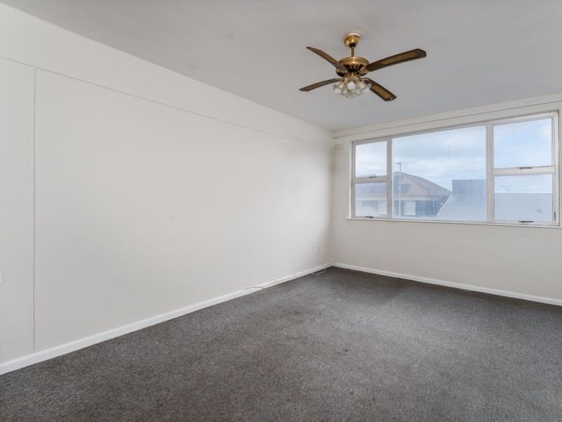 Sunny Apartment in the Heart of Fish Hoek – An Investor's Opportunity - Photo 1