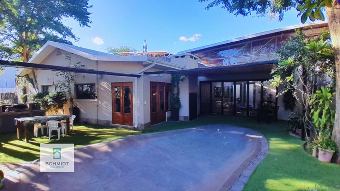 Property #2465958, House For Sale in Klein Windhoek